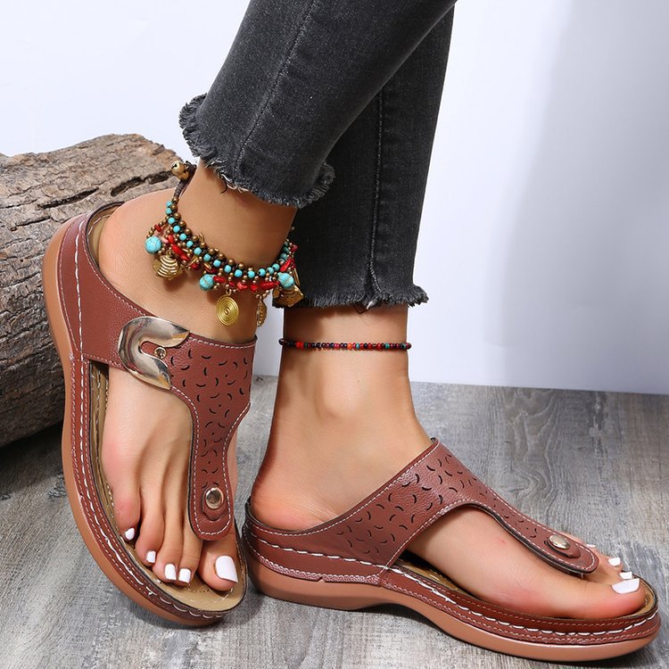 Clip-toe sandals women's round head hollow metal buckle wedge heel outer wear solid color comfortable flip flops - coffeewithmee1